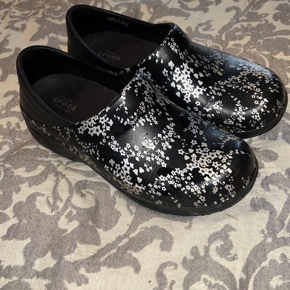 Women’s Crocs Neria Pro II Graphic Clogs